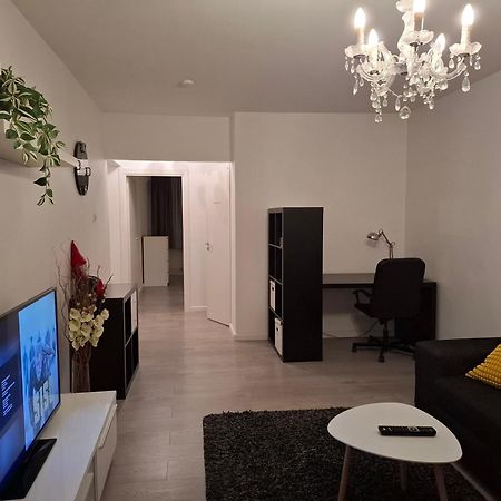 City Apartment Snellmaninkatu 22 A, Yksityinen Pistokkeellinen Paikoitus Sisaeltyy Hintaan Kuopio Exterior photo